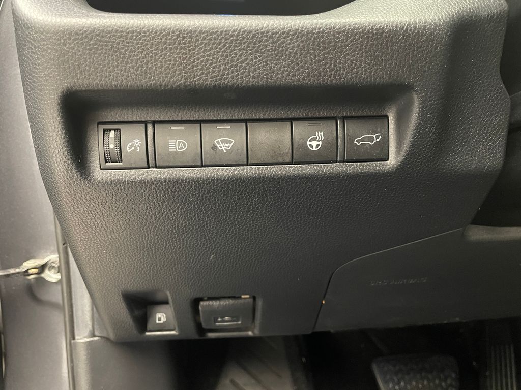2020 Toyota RAV4 XSE 21
