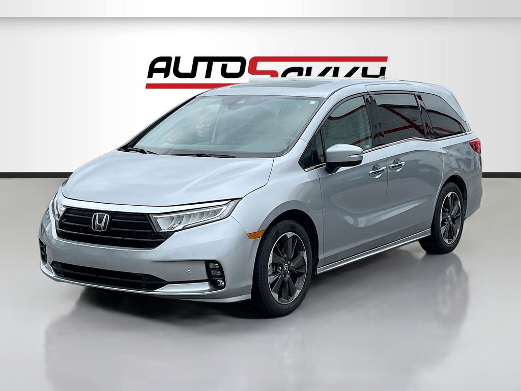 Used 2024 Silver Honda Elite image 3