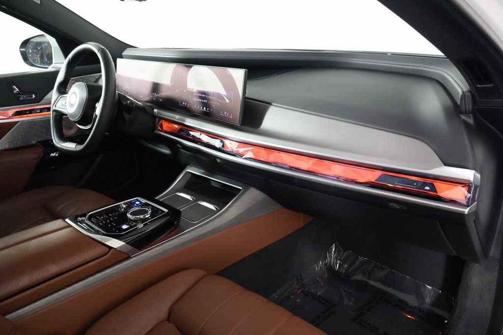 Thumbnail: 2023 BMW i7 - 9