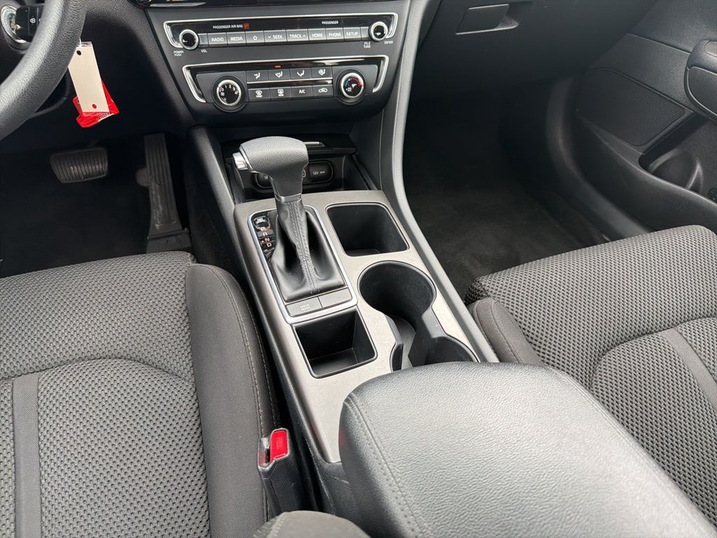 Thumbnail: 2020 Kia Optima - 16