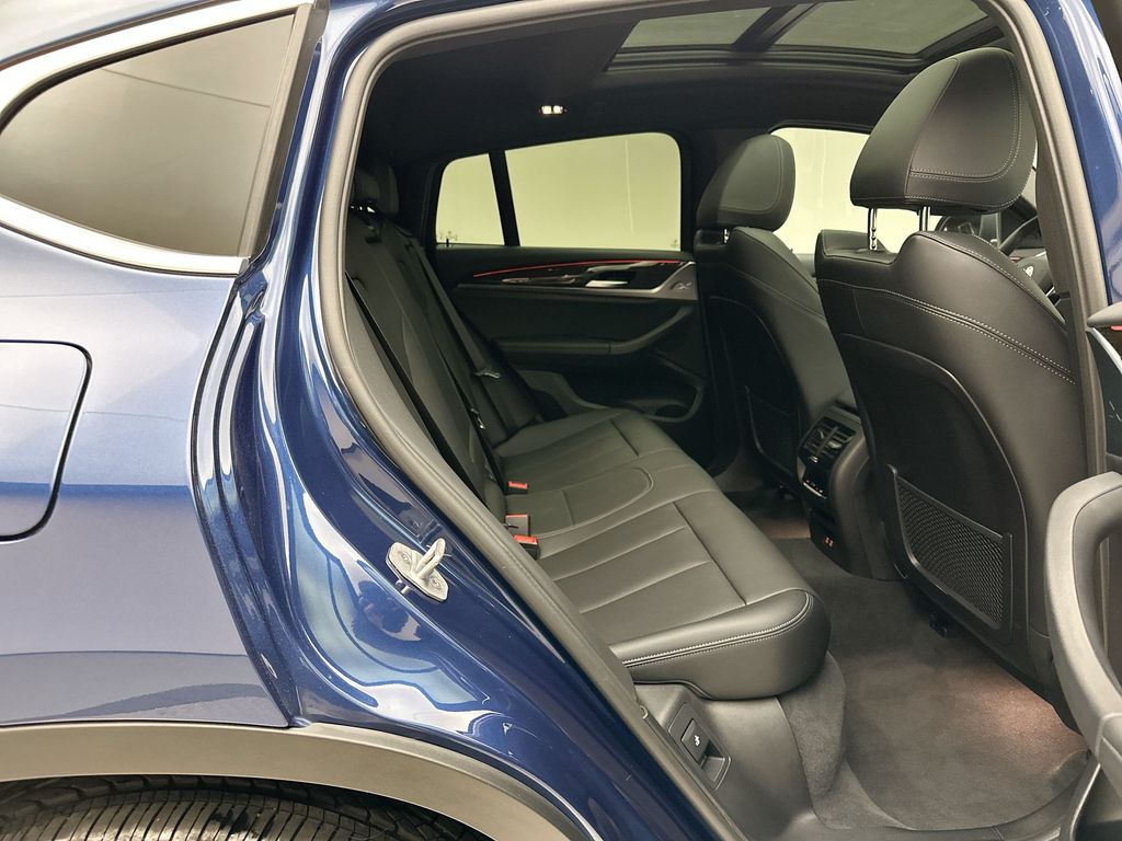 Thumbnail: 2025 BMW X4 - 7