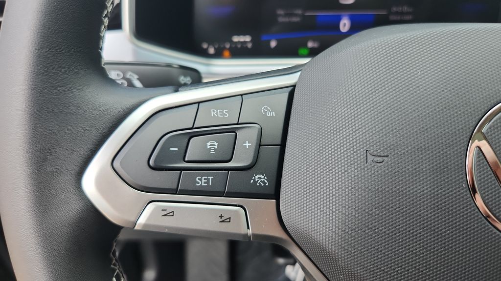 2025 Volkswagen Taos