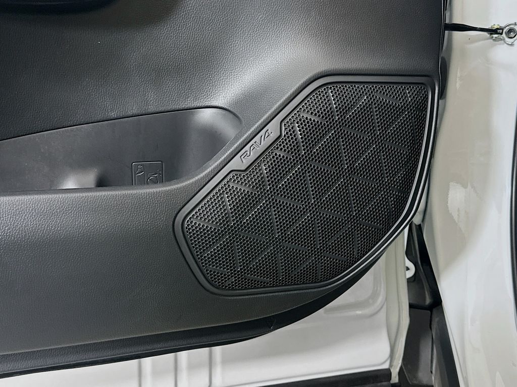 Thumbnail: 2023 Toyota RAV4 - 18