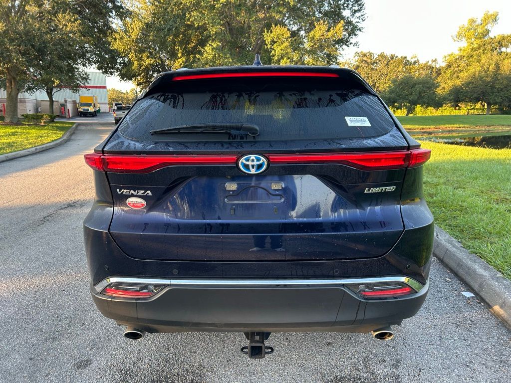 Thumbnail: 2023 Toyota Venza - 4