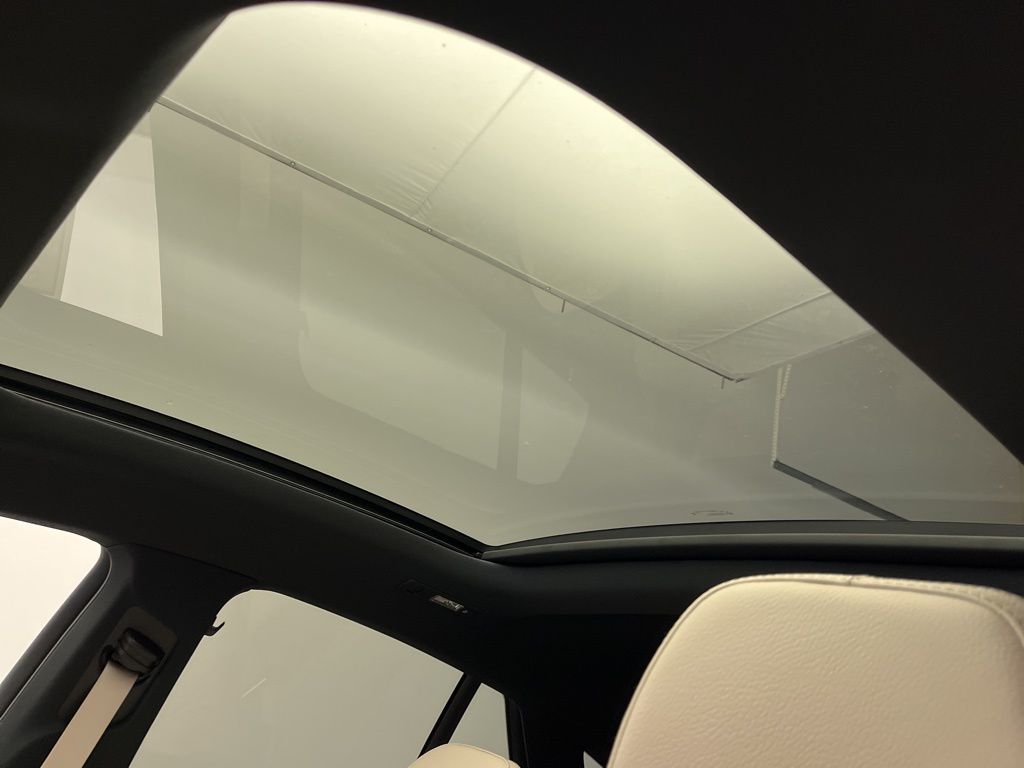 Thumbnail: 2026 Mercedes-Benz GLE - 23