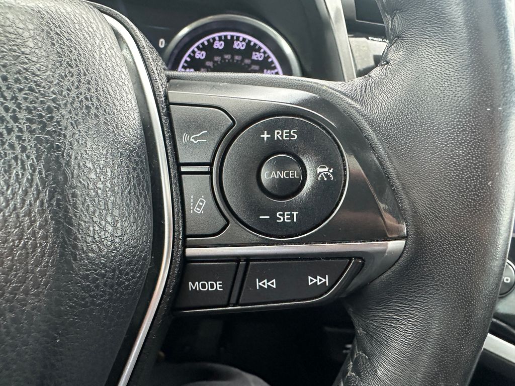 2018 Toyota Camry Hybrid XLE