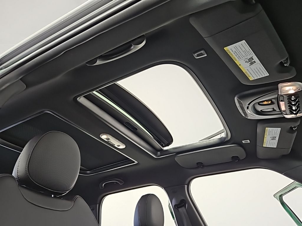 Thumbnail: 2023 MINI Cooper Countryman - 18