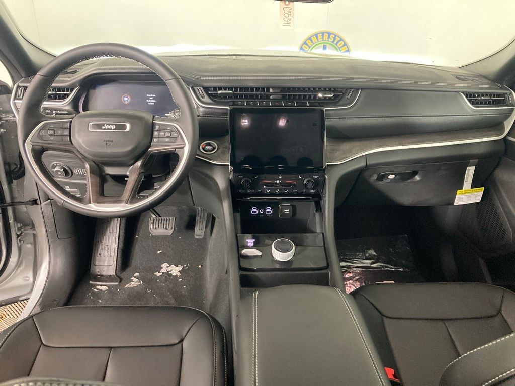 New 2025 Silver Jeep Limited image 6