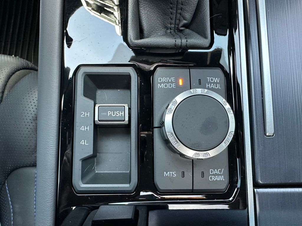 2025 Toyota Tundra Hybrid Platinum