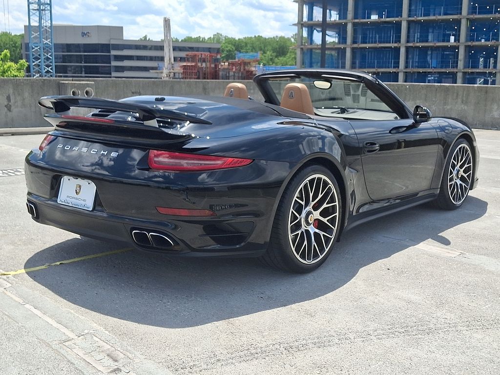 2015 Porsche 911 Turbo S 8