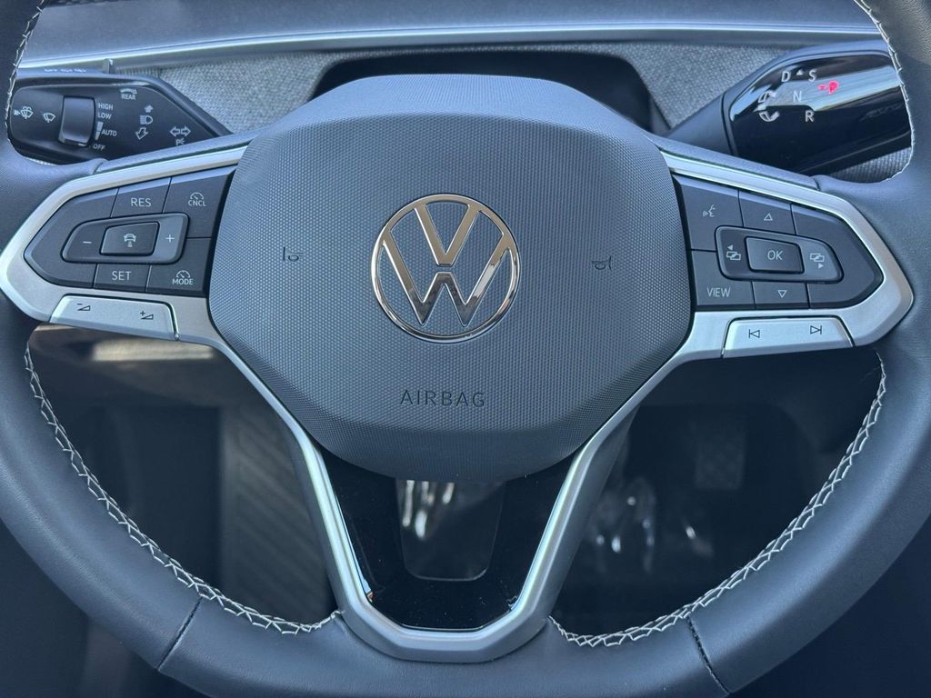 New 2026 Platinum Gray Metallic Volkswagen 2.0T S image 10