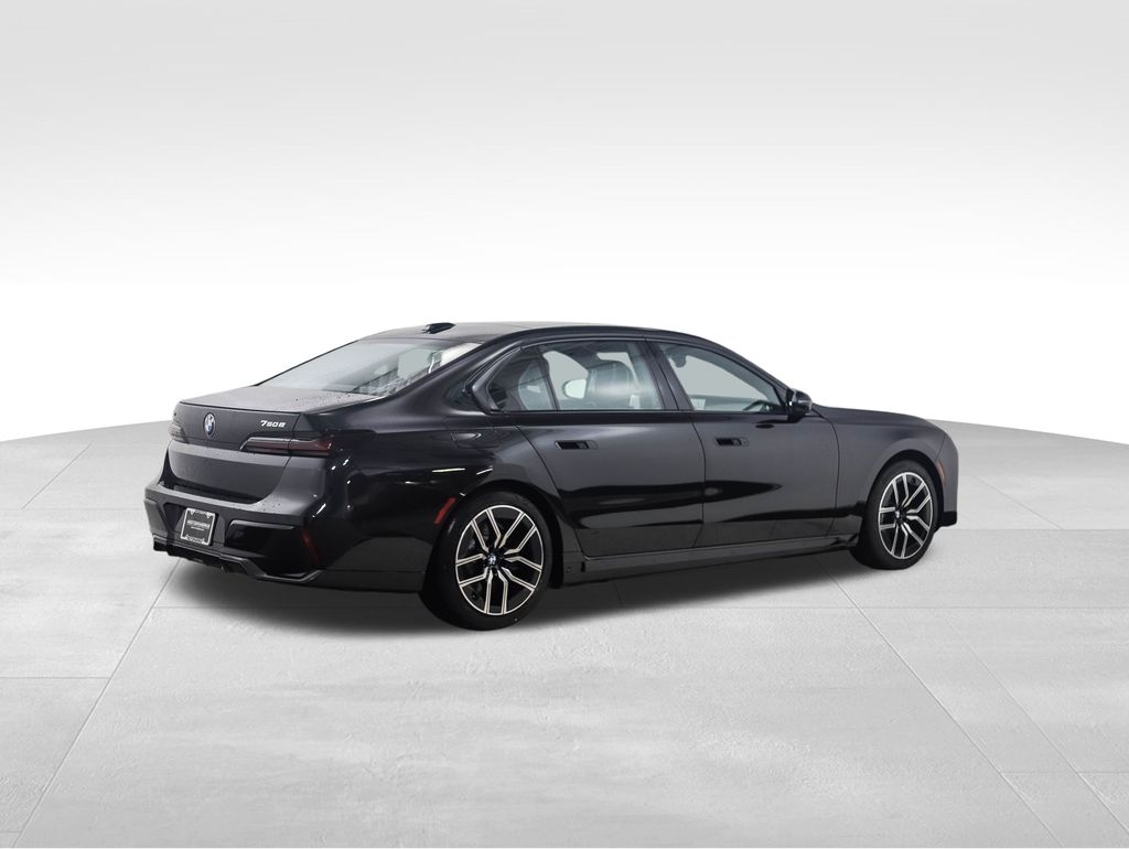 Thumbnail: 2026 BMW 7 Series - 5