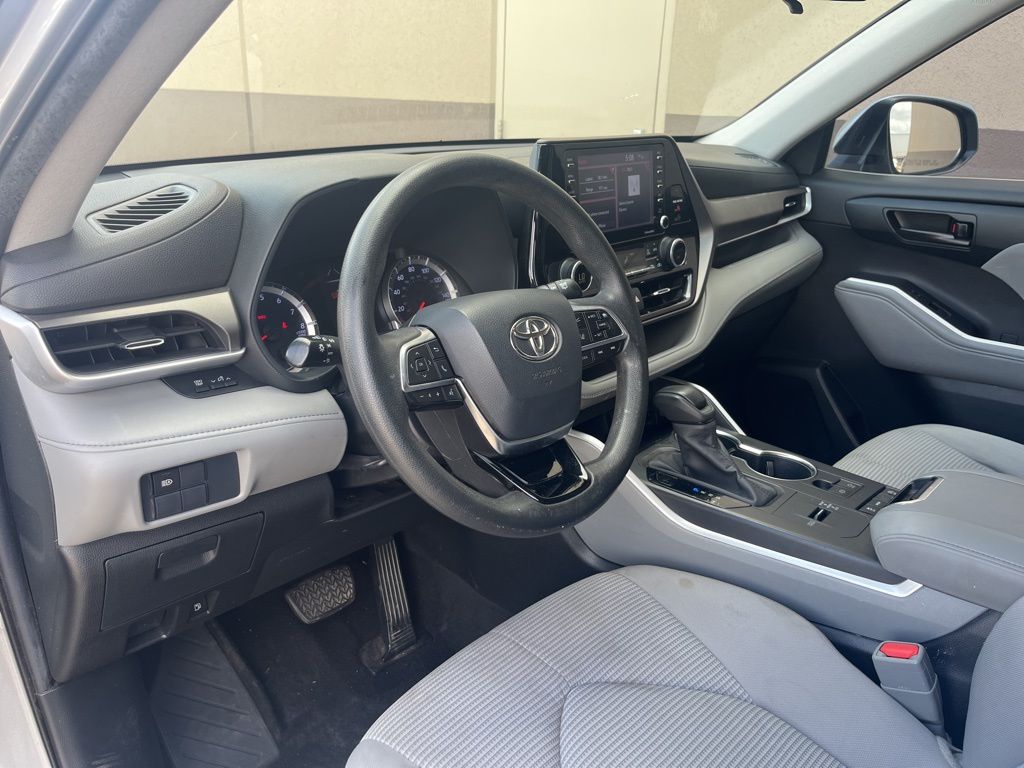 Thumbnail: 2020 Toyota Highlander - 31