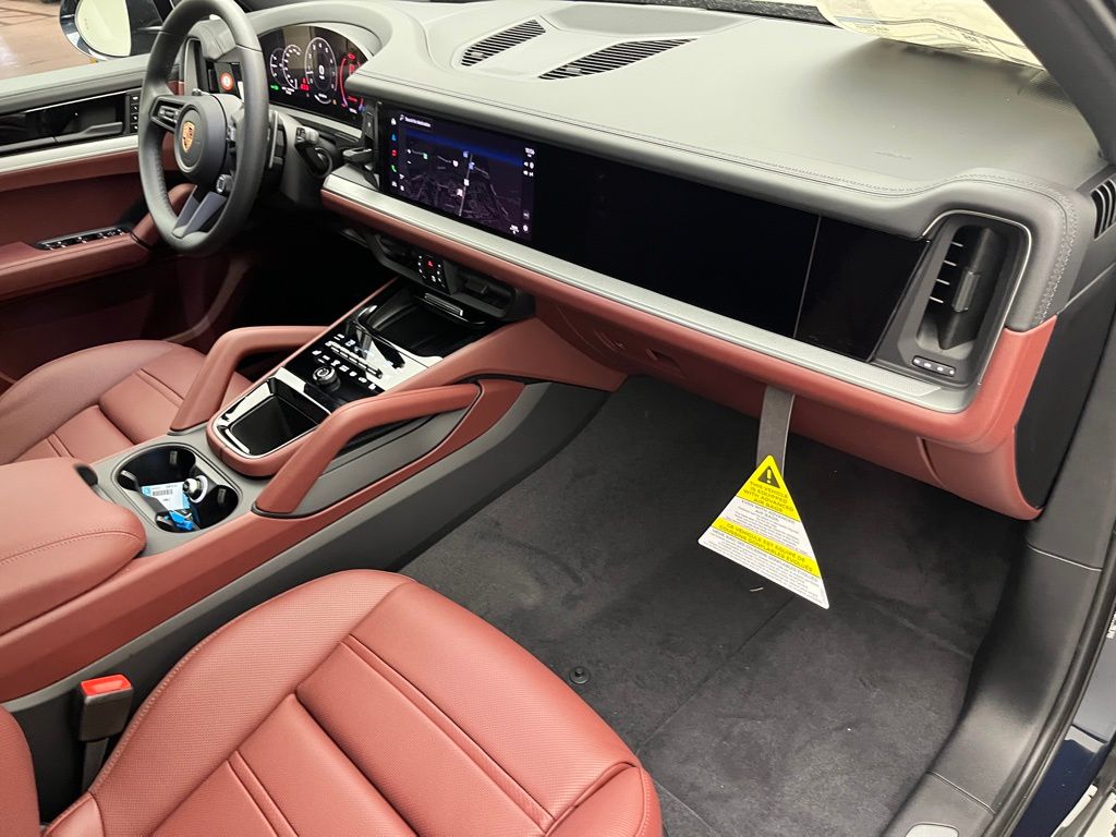 Thumbnail: 2026 Porsche Cayenne - 31