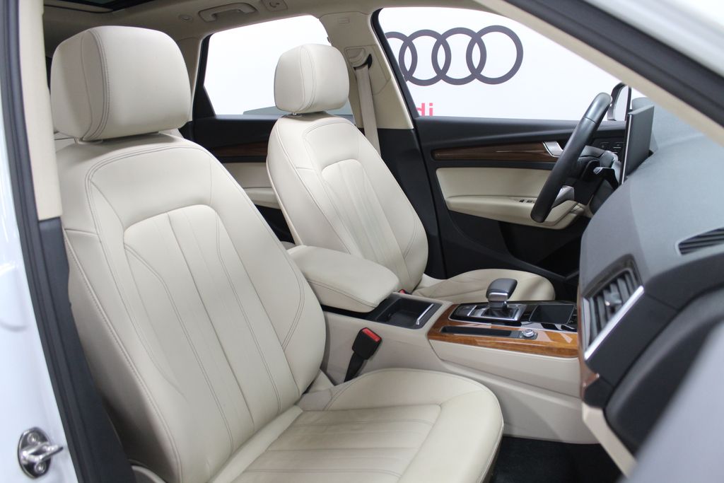 Thumbnail: 2022 Audi Q5 - 26