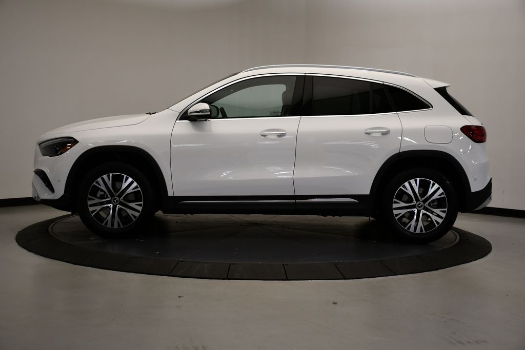 Thumbnail: 2026 Mercedes-Benz GLA - 2