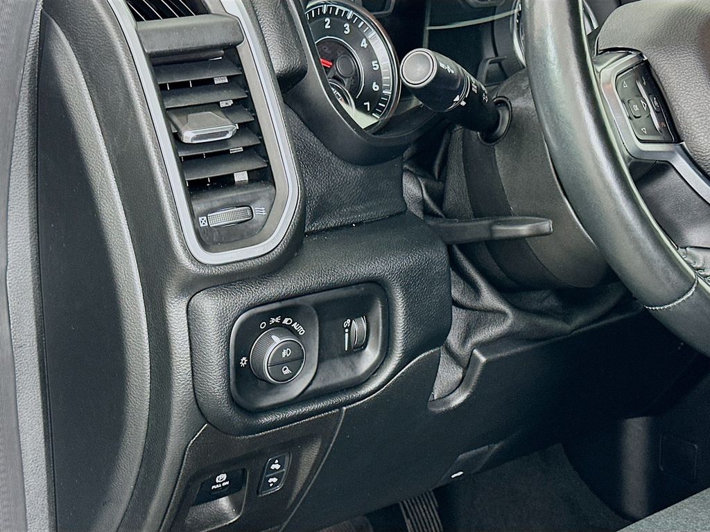 Thumbnail: 2021 RAM 1500 - 10