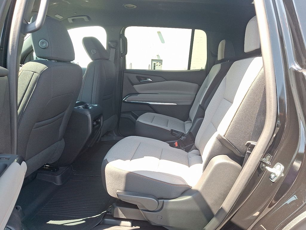 Thumbnail: 2027 Chevrolet Traverse - 5