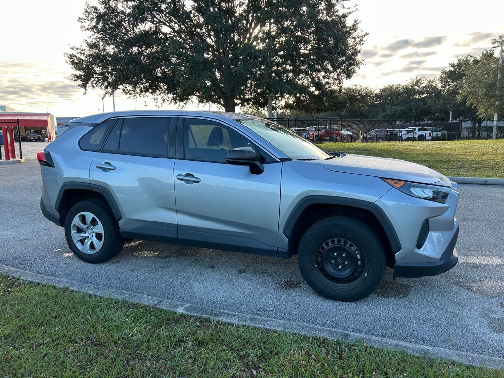 Thumbnail: 2022 Toyota RAV4 - 7