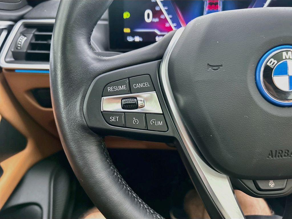 Thumbnail: 2023 BMW i4 - 11