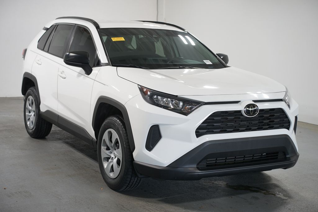 Thumbnail: 2021 Toyota RAV4 - 3