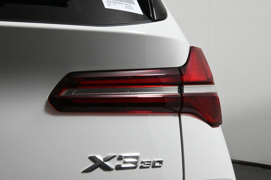 Thumbnail: 2025 BMW X3 - 13