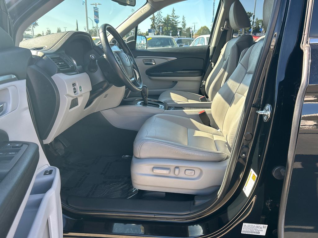 2017 Honda Pilot EX-L 10