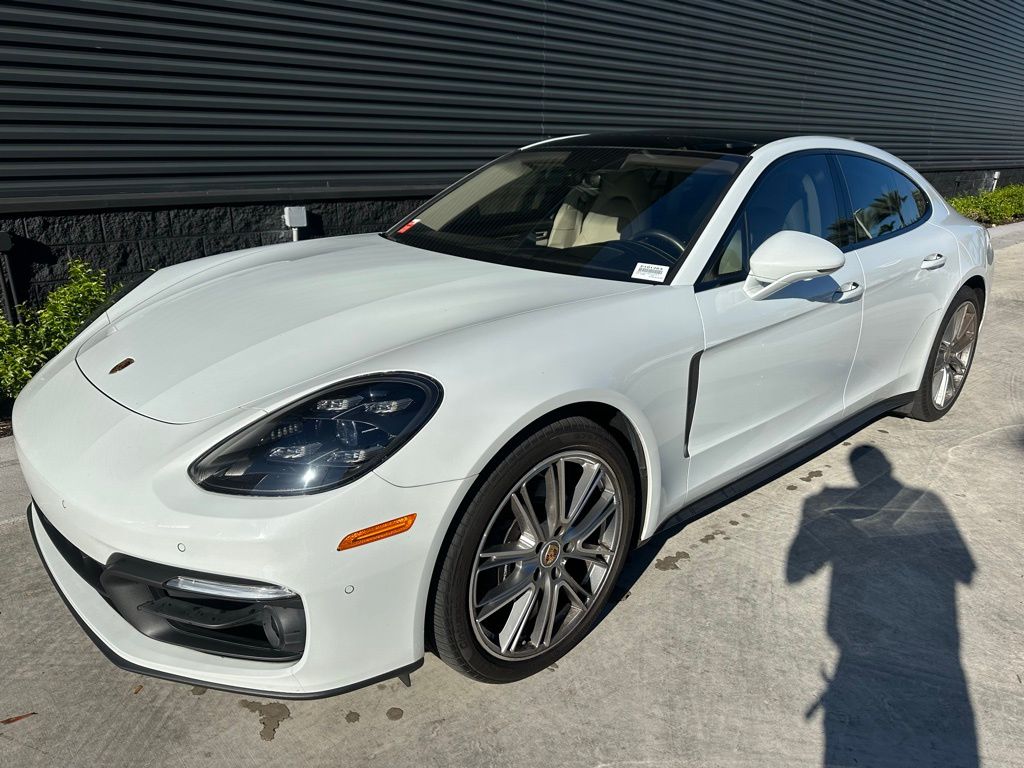 2022 Porsche Panamera Platinum 3