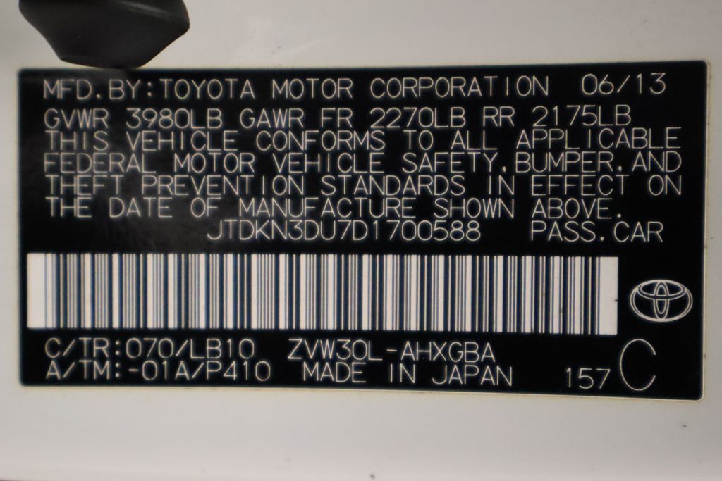 Thumbnail: 2013 Toyota Prius - 17