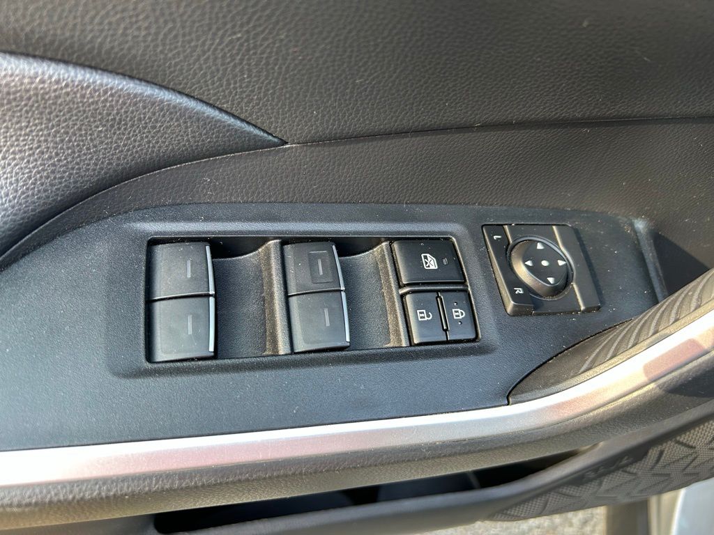 2024 Toyota RAV4 XLE 17