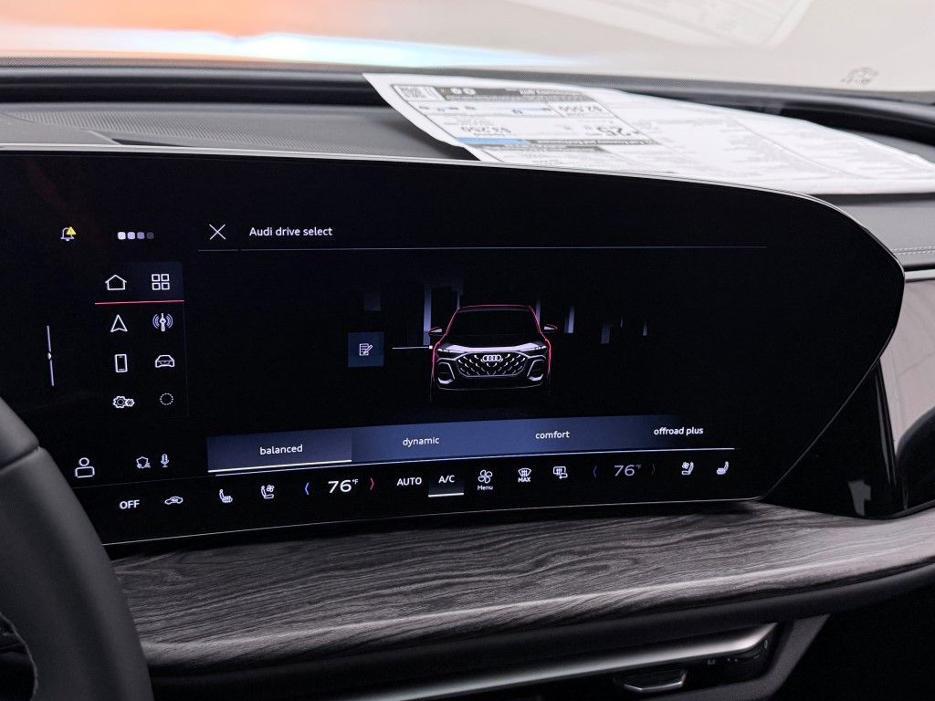 Thumbnail: 2025 Audi Q5 - 32