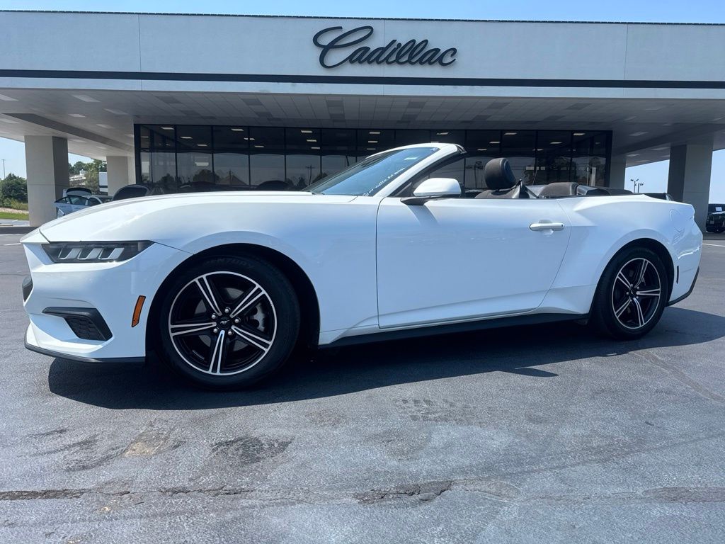 Oxford White 2024 Ford Mustang Convertible Rear-Wheel Drive Automatic