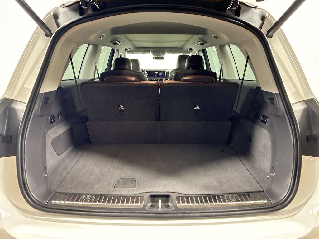 Thumbnail: 2020 Mercedes-Benz GLS - 28