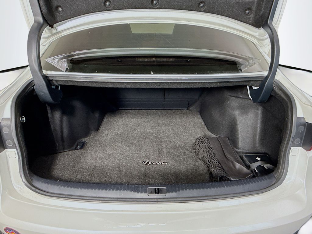 Thumbnail: 2014 Lexus IS - 29