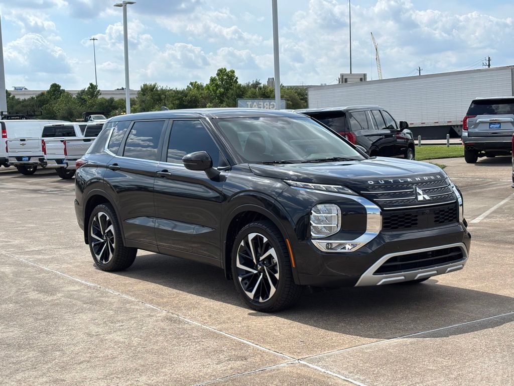 2023 Mitsubishi Outlander SE  at North Houston Mitsubishi