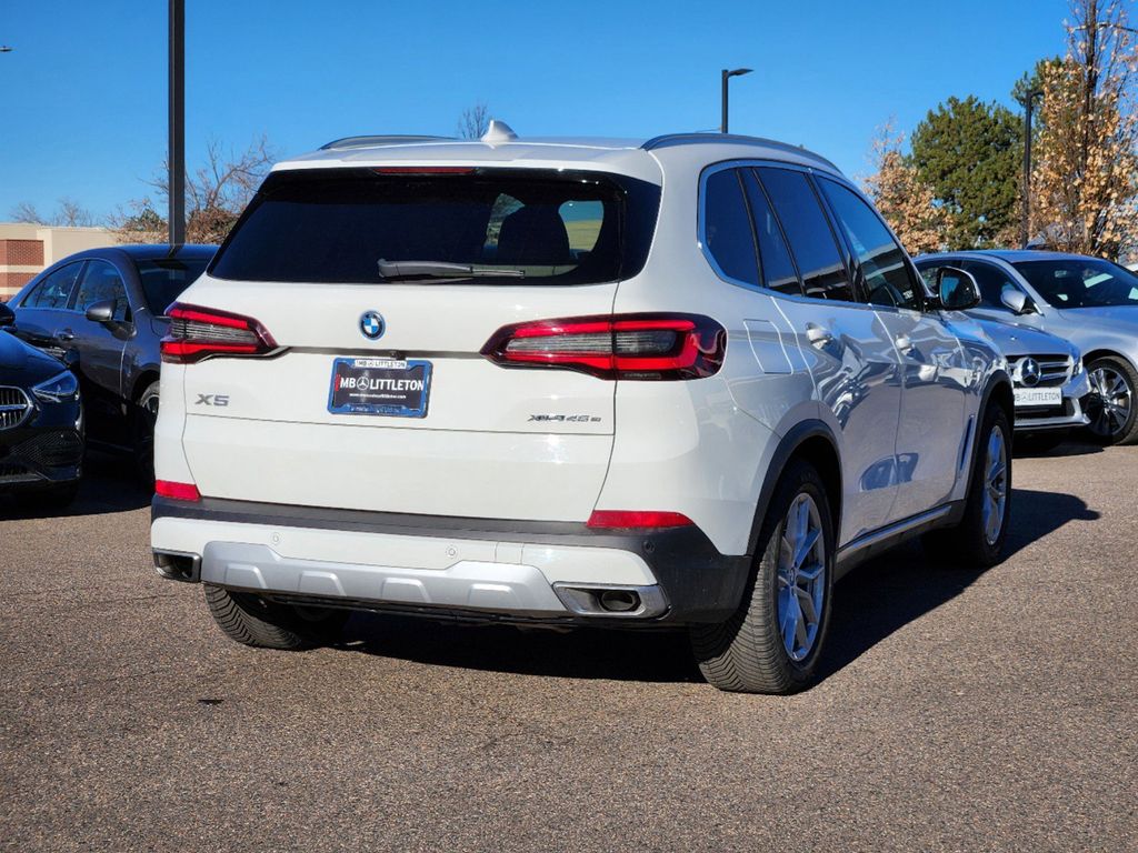 2022 BMW X5 xDrive45e 5