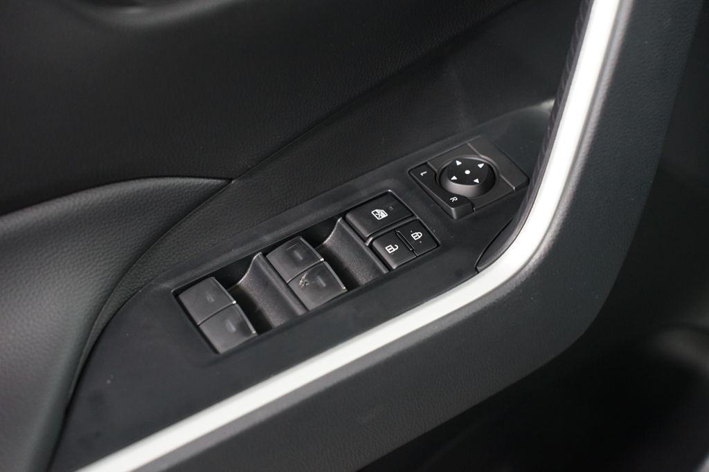 Thumbnail: 2025 Toyota RAV4 - 31