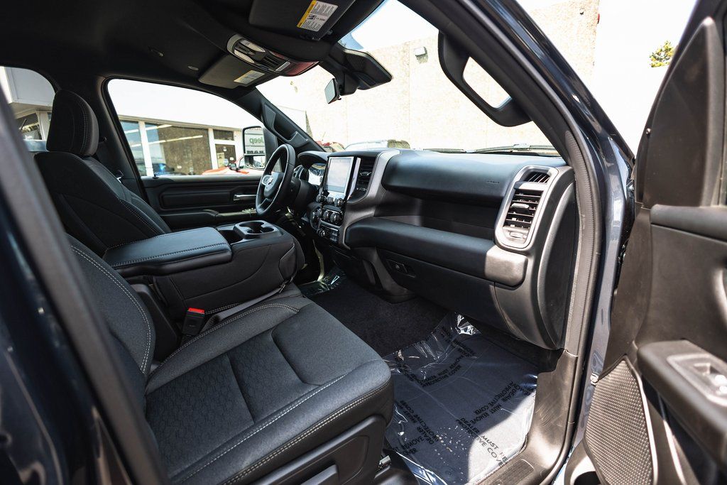 2026 Ram 1500 Tradesman thumbnail 25