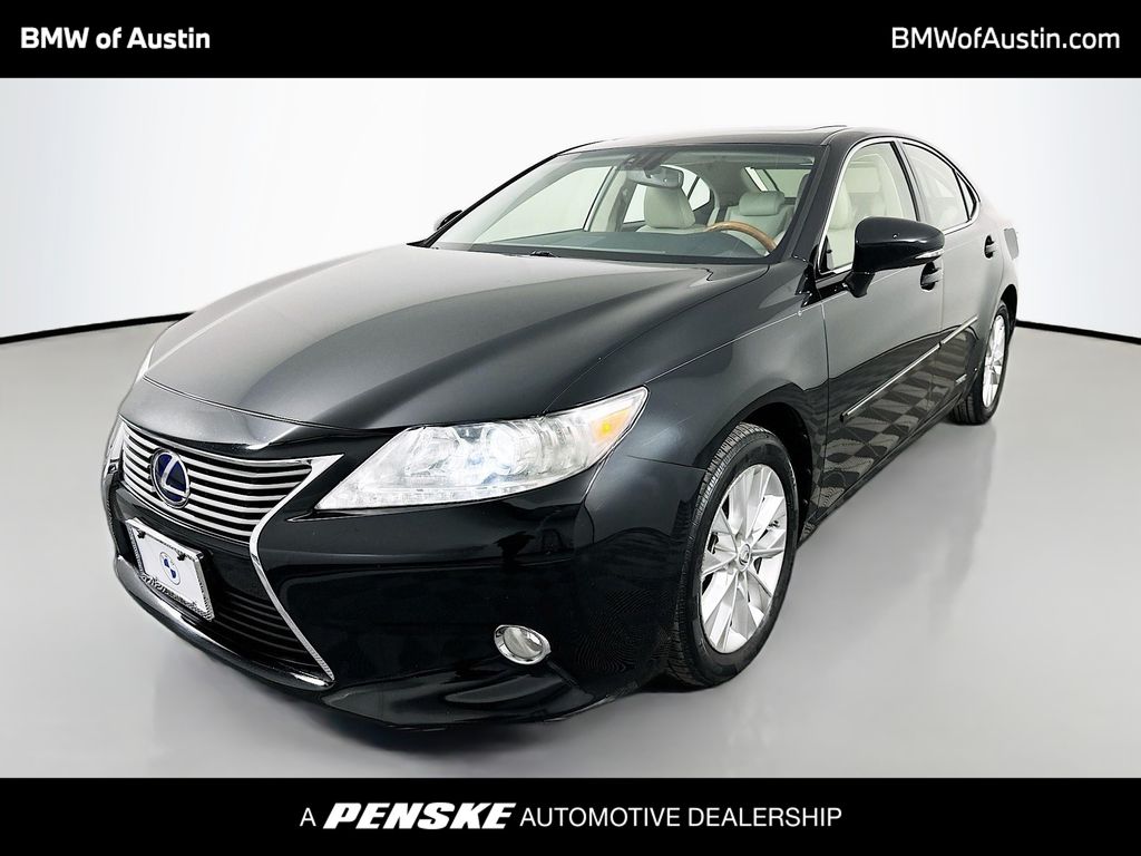 2013 Lexus ES 300h's photo