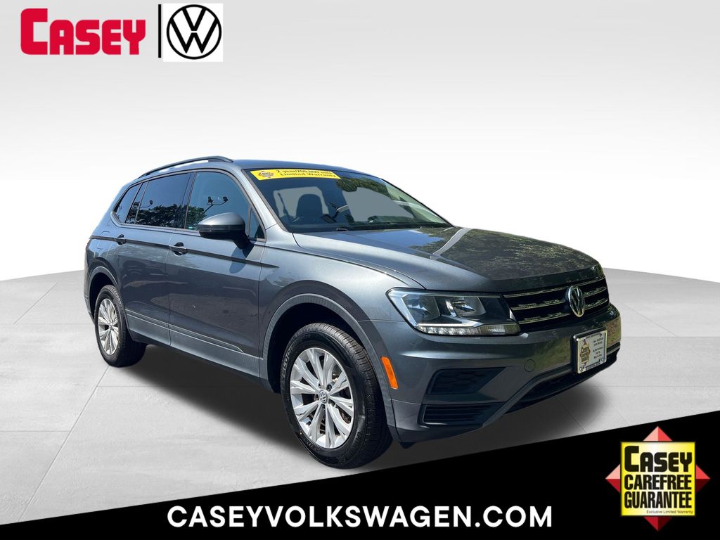 Platinum Gray Metallic 2018 Volkswagen Tiguan SUV / Crossover All-Wheel Drive 8-Speed Automatic