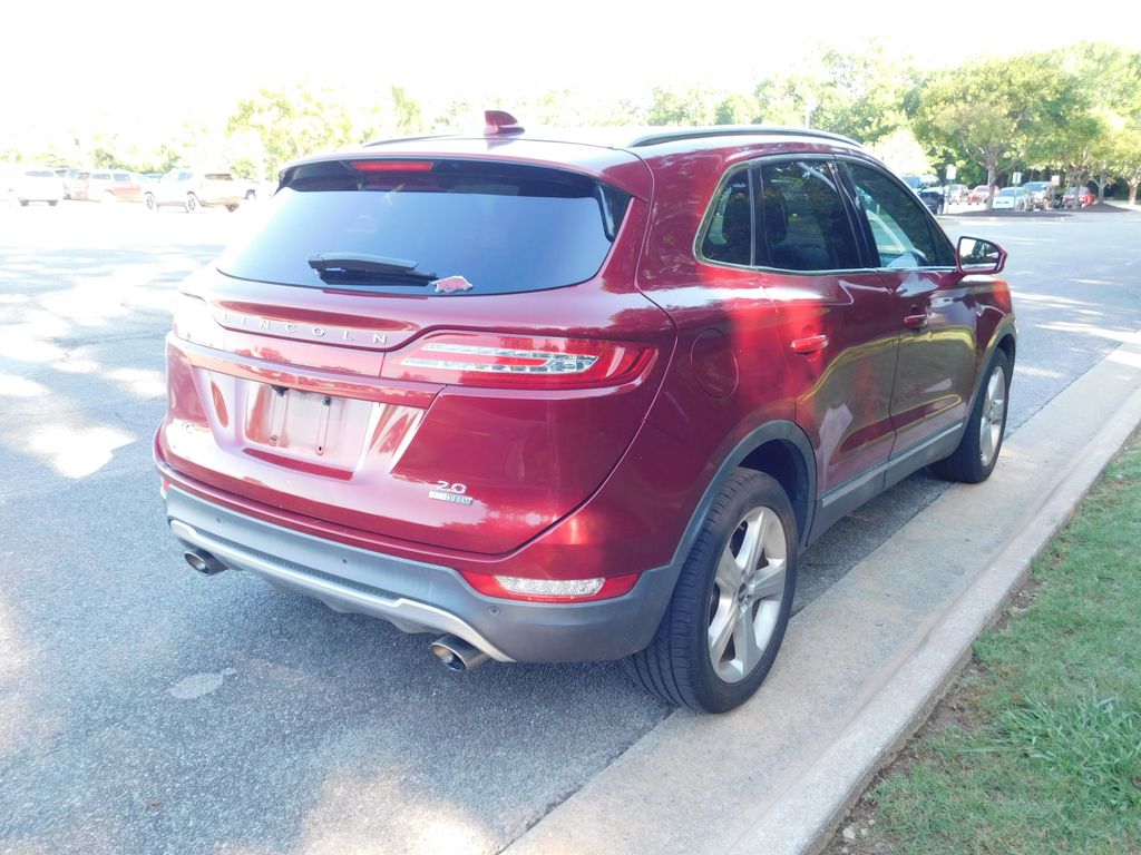 Thumbnail: 2015 Lincoln MKC - 4