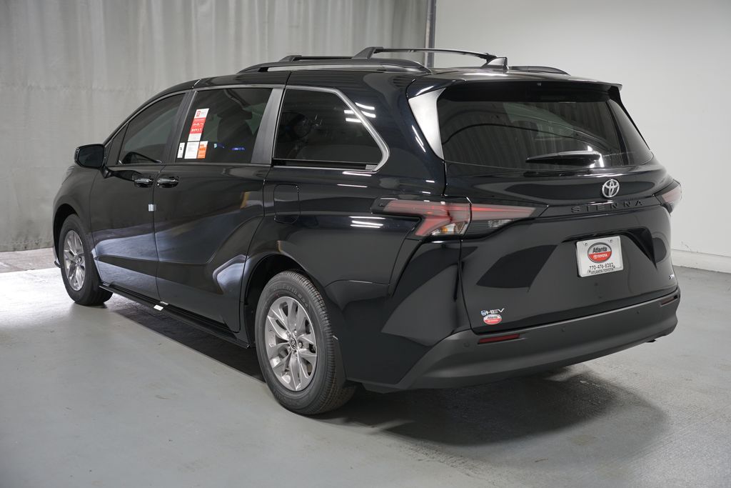 Thumbnail: 2026 Toyota Sienna - 6