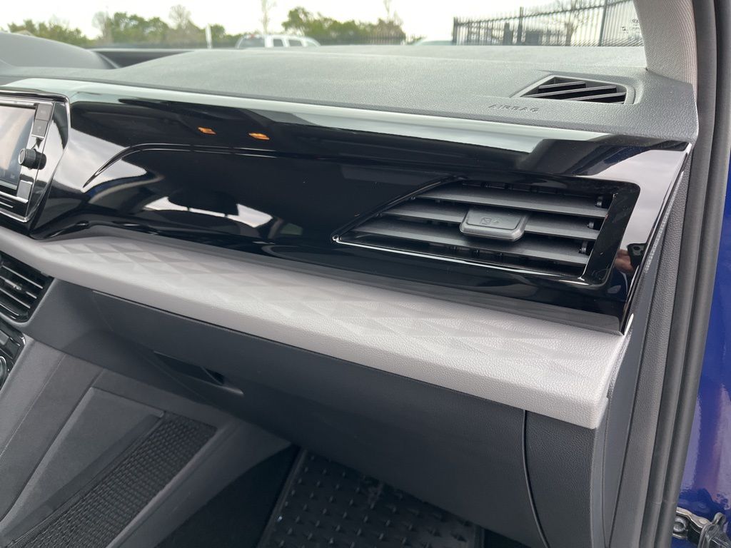 Thumbnail: 2024 Volkswagen Taos - 27