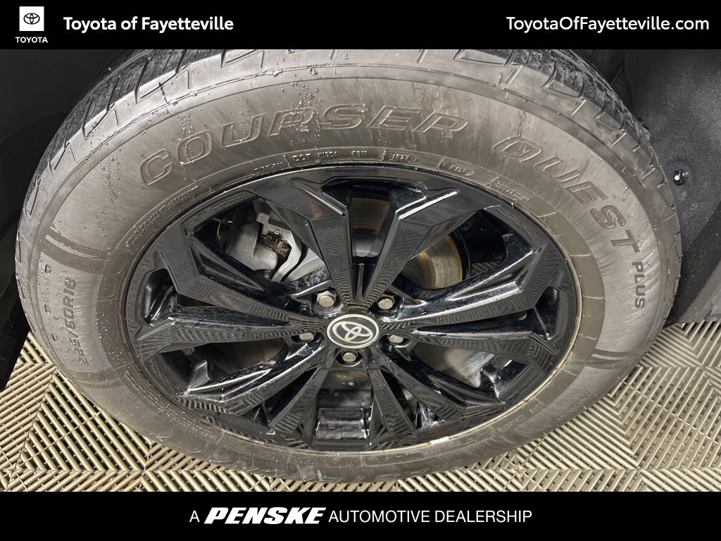 Thumbnail: 2022 Toyota RAV4 - 21