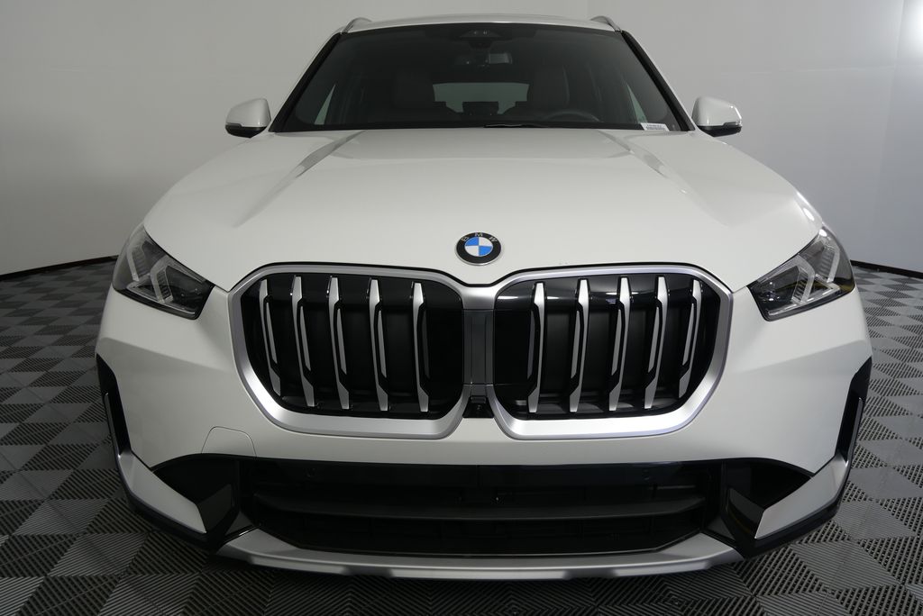 2025 BMW X1 xDrive28i 10