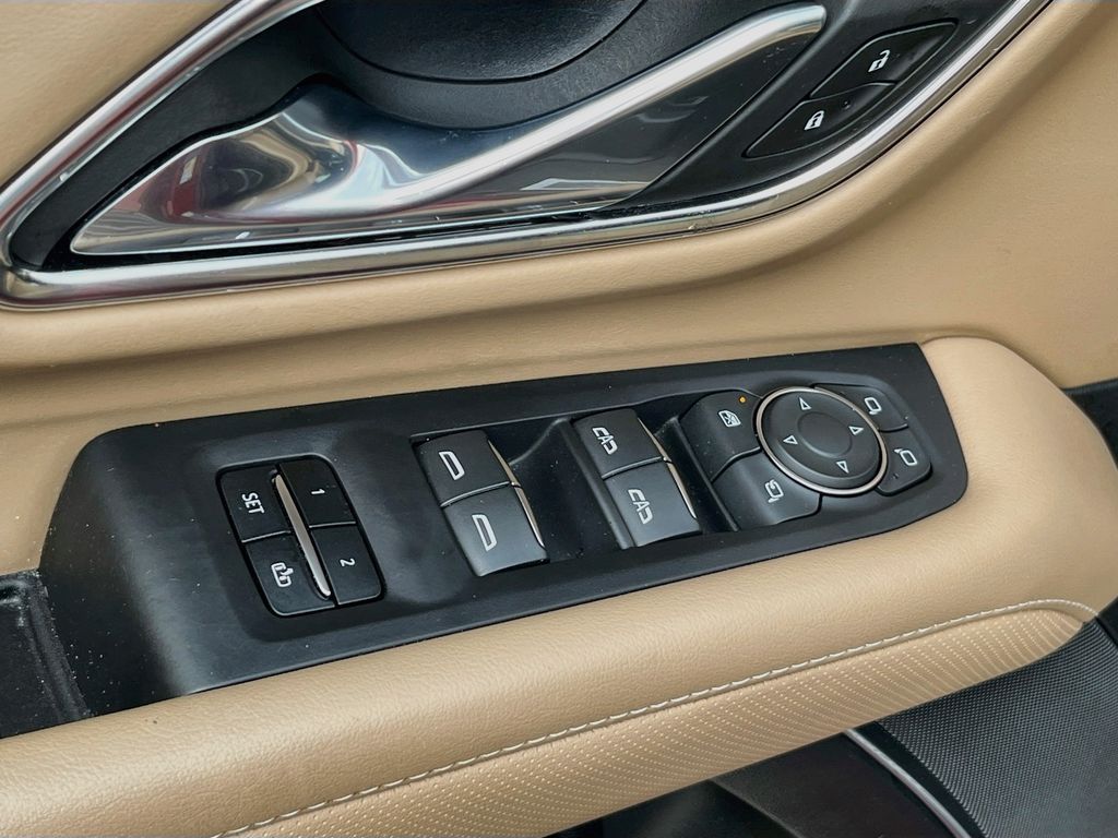 Used 2023 Red Chevrolet Premier image 18