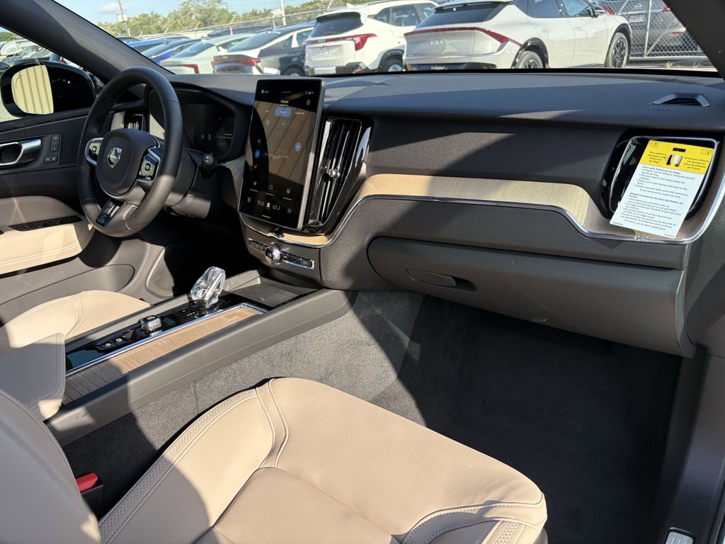 New 2026 Crystal White Volvo B5 Core image 29