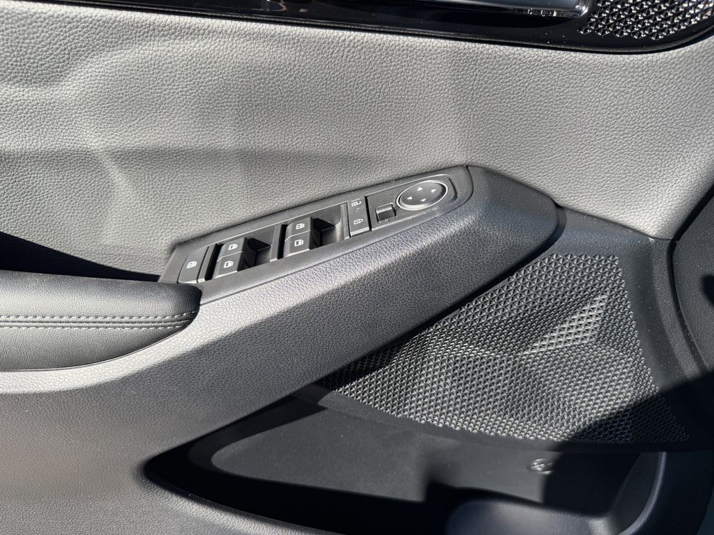 new 2026 Kia Seltos car, priced at $24,323