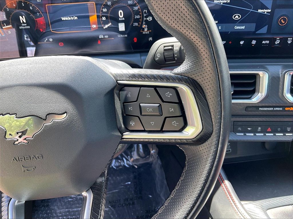 2025 Ford Mustang — photo 24