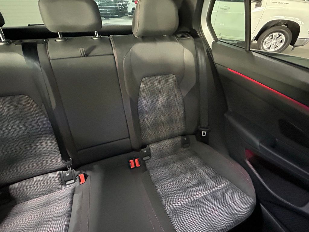 Used 2024 Reflex Silver Volkswagen SE image 14